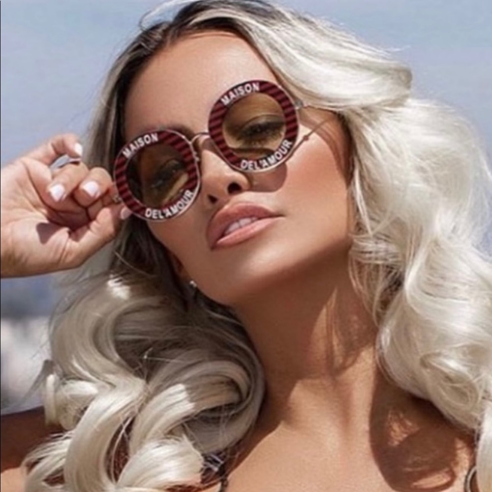 CELEB’S FAV GUCCI MAISON DEL’ AMOUR  ROUND DARK GREEN AND RED STRIPES SUNGLASSES - Picture 2 of 16